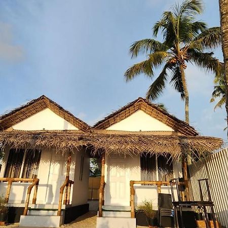 Bliss Beach Villa Alappuzha Esterno foto